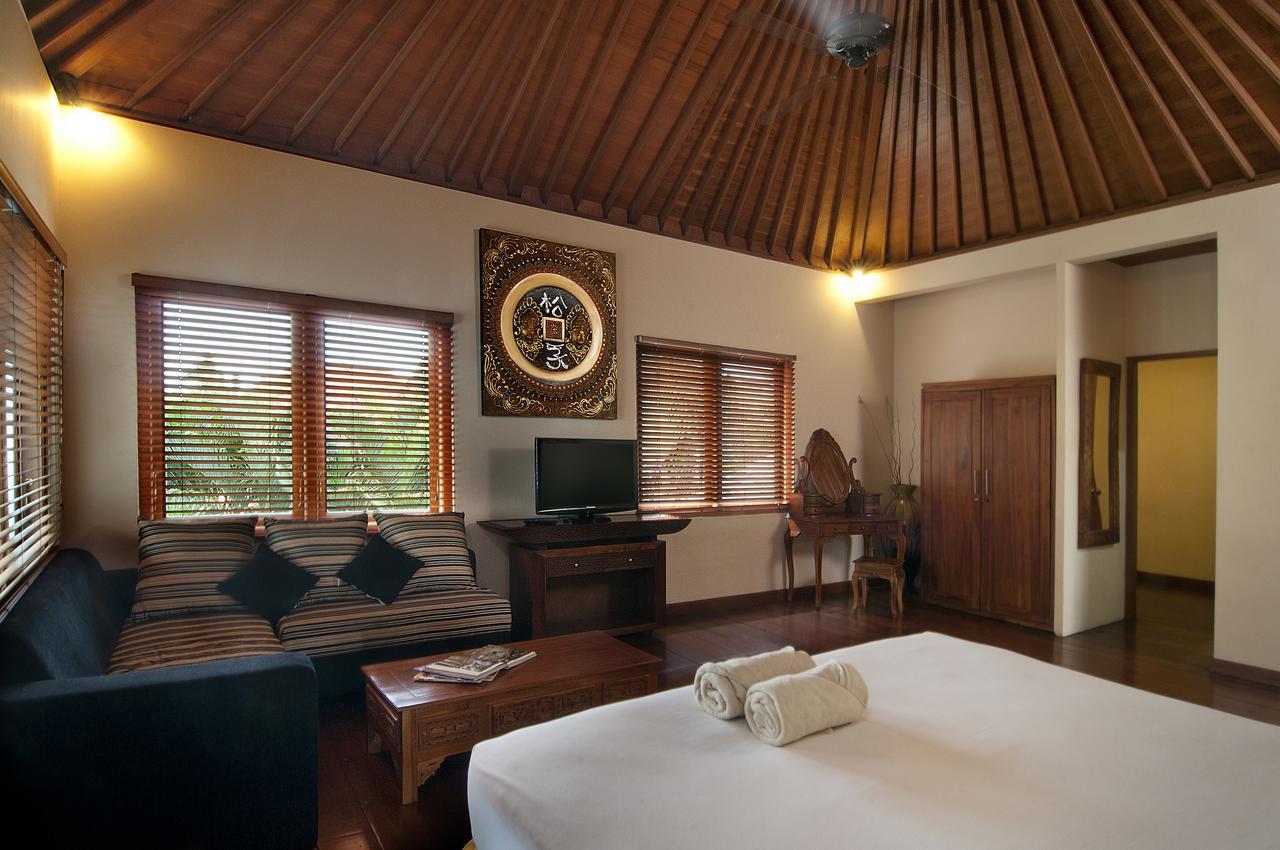 Villa 4br Selasa - Minggu Seminyak (Bali)