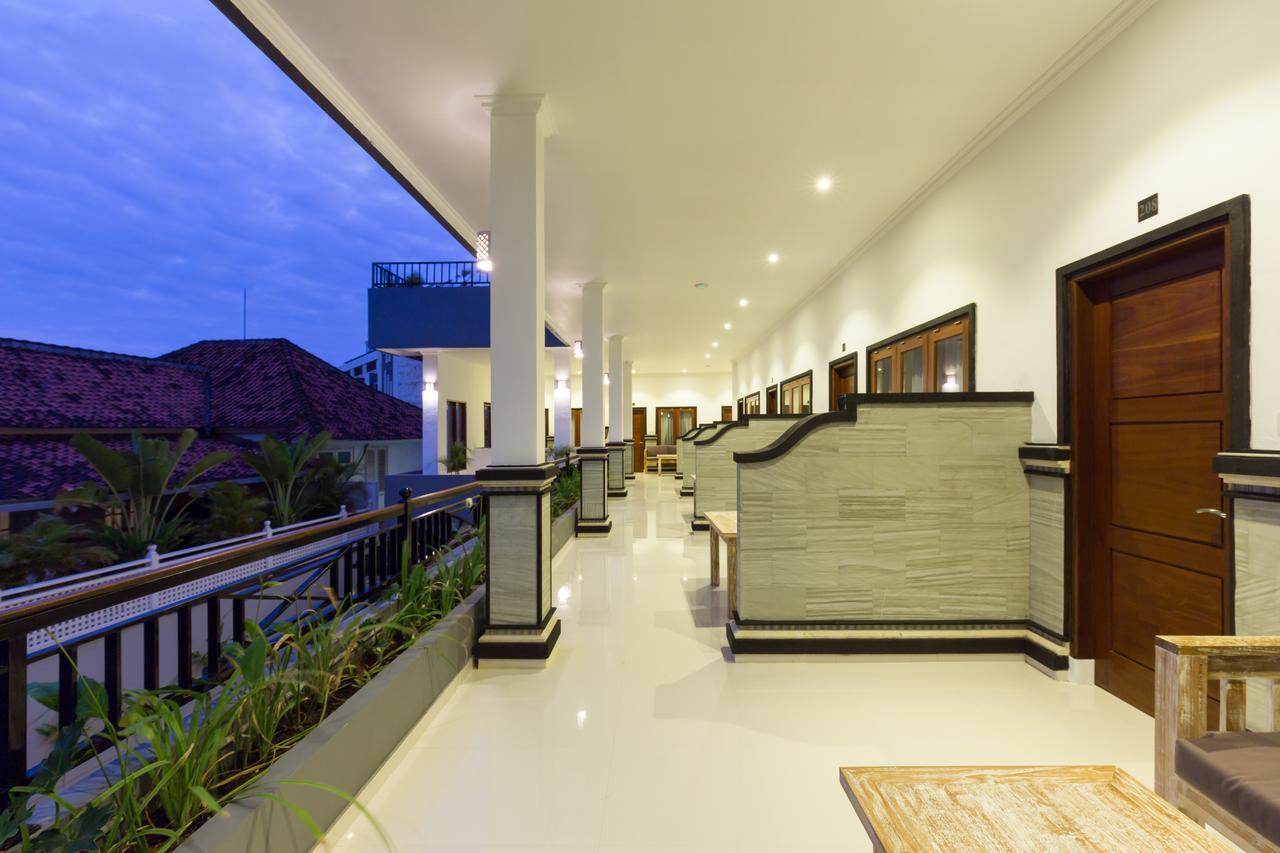 Amerta Hotel *