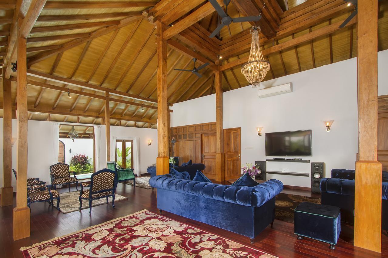 Vila Joglo Jagat Seminyak (Bali)