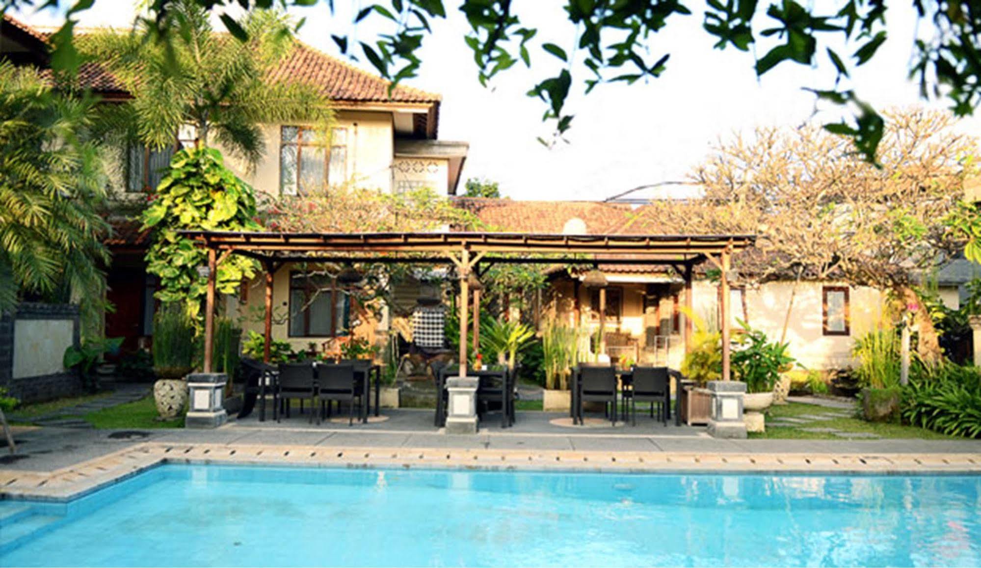 Bunga Seminyak (Bali)