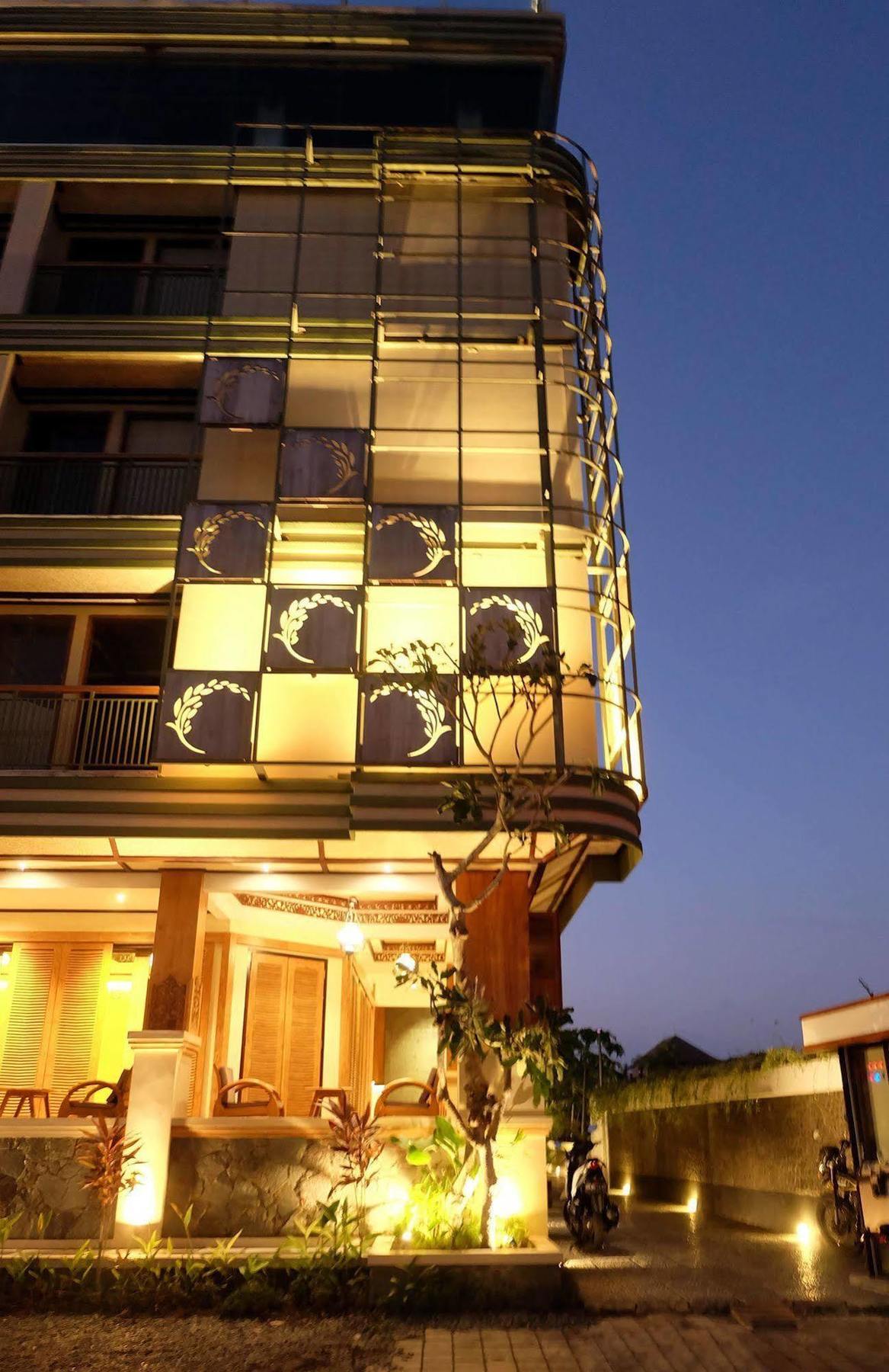 Paditeras Boutique 4* Seminyak (Bali)