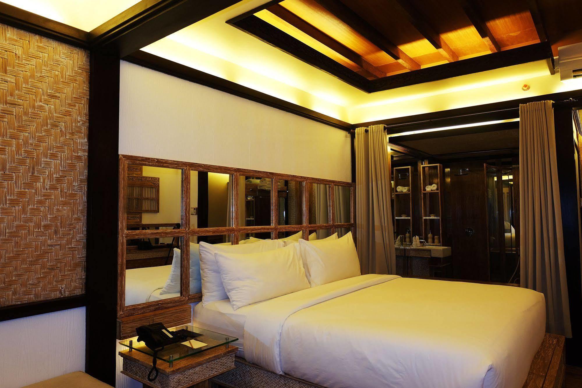 Paditeras Boutique Hotel 4*