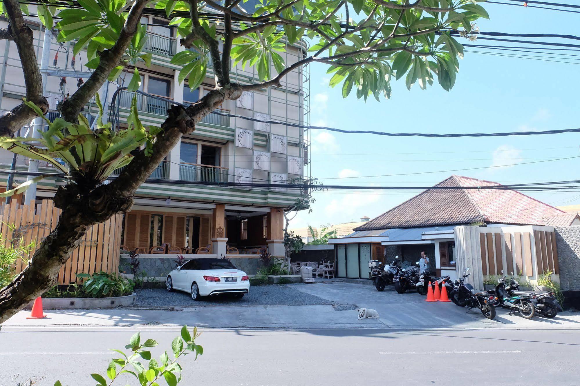 Paditeras Boutique Hotel 4*