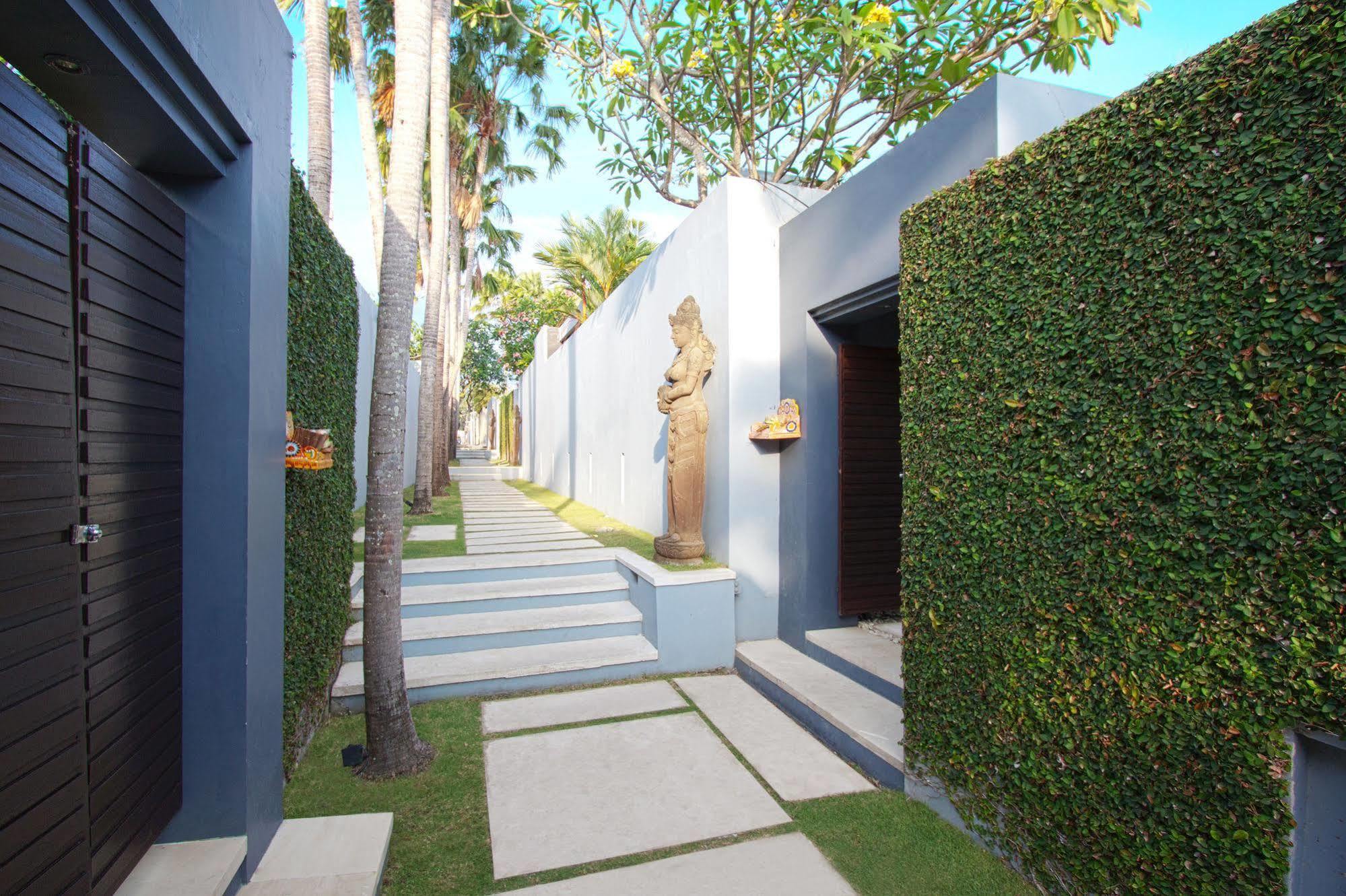 Kembali Villa *
