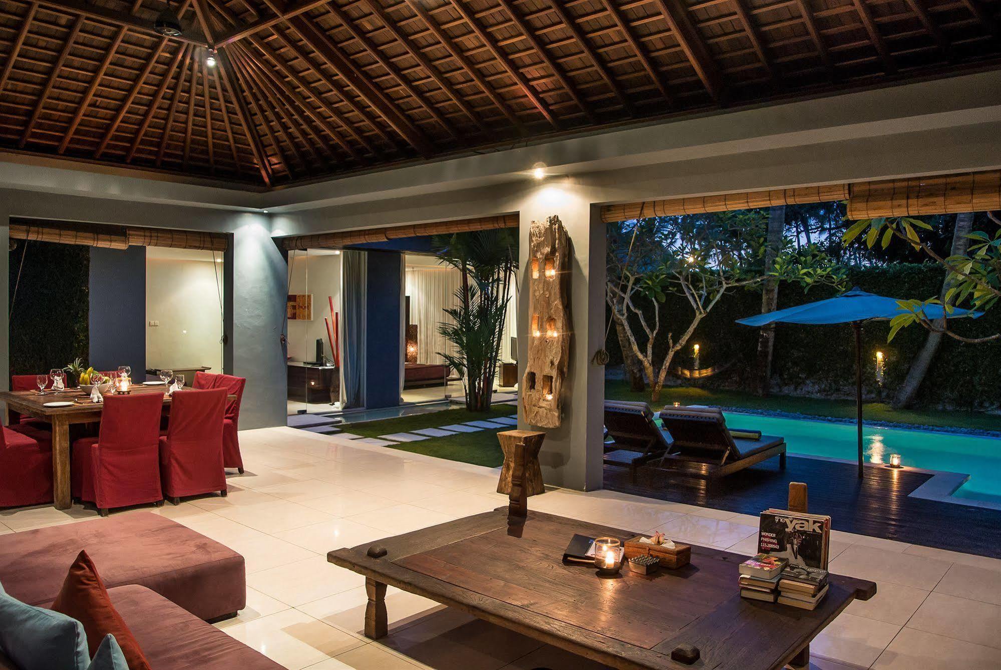 Kembali Villa Seminyak