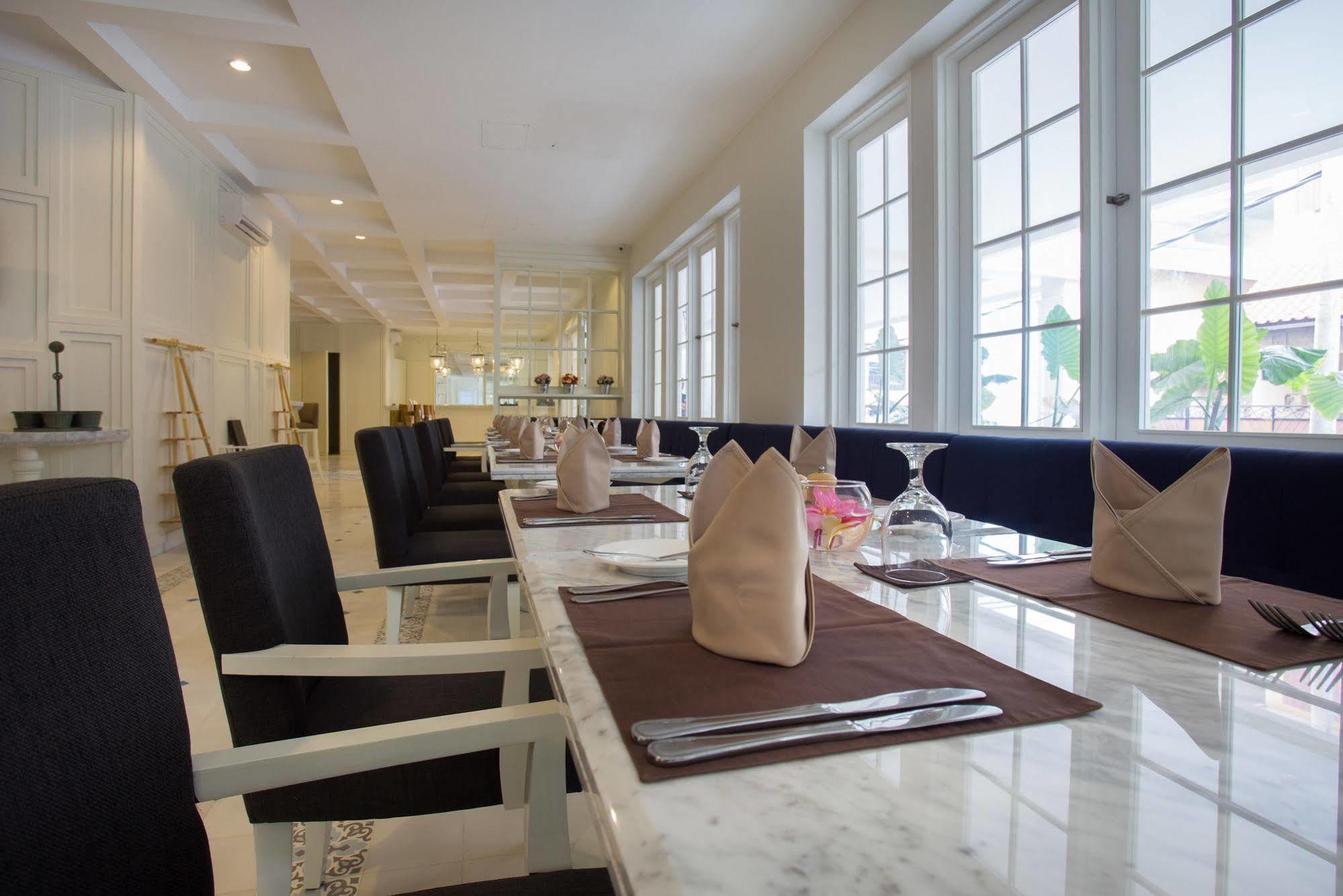 Amalfi Hotel Seminyak (Bali)