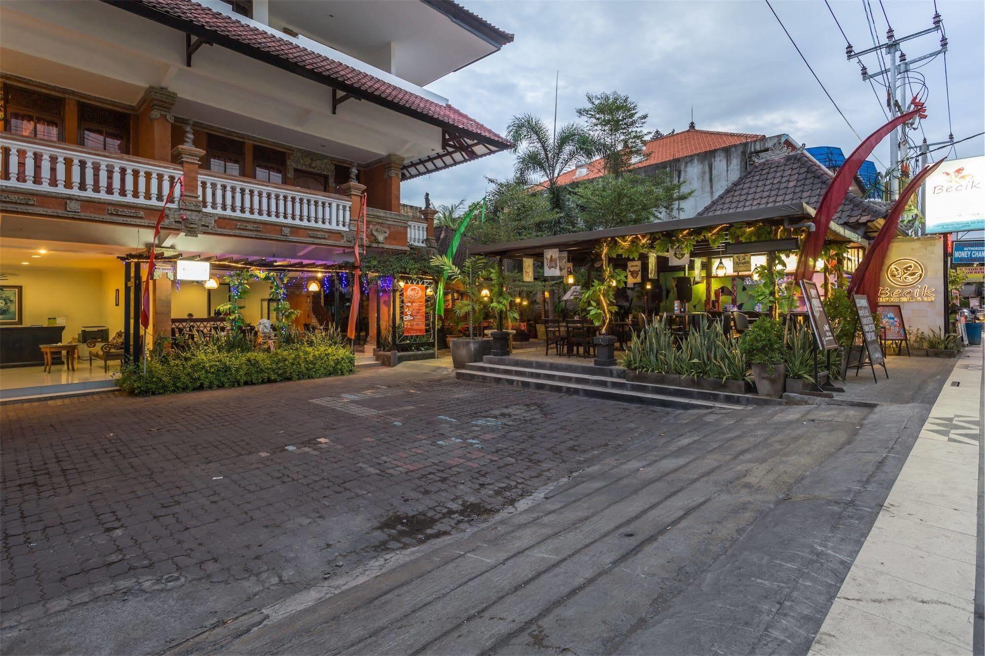 Rumah tetamu Reddoorz Near 3*