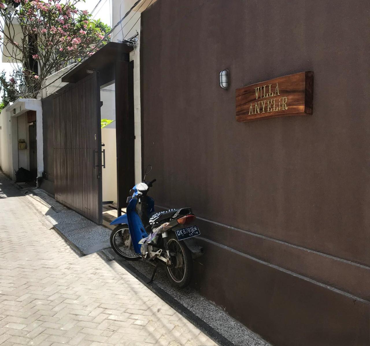 Anyelir Seminyak (Bali)