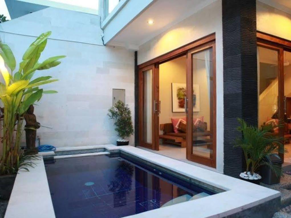 Villa Anyelir *