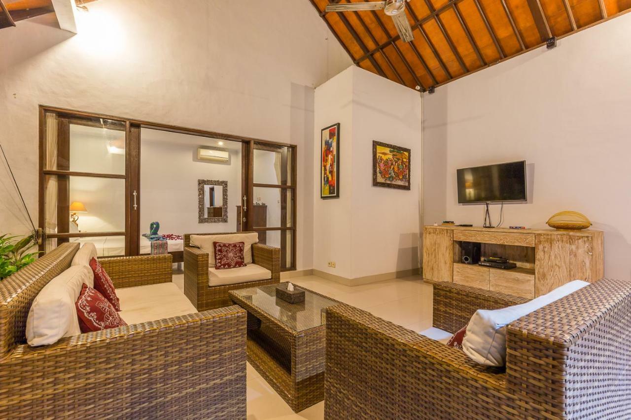 Charming 3 Bedroom In Oberoi Villa *