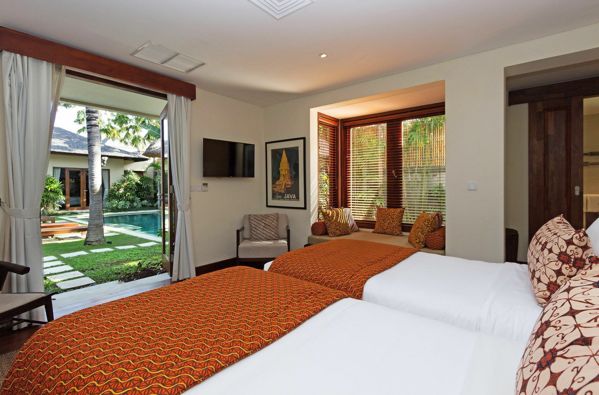Suar Villa
