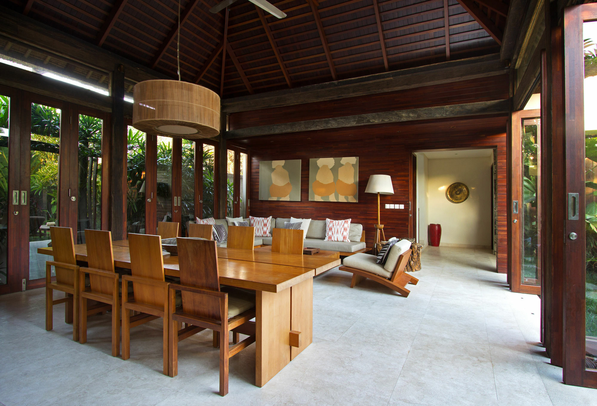 Suar Villa
