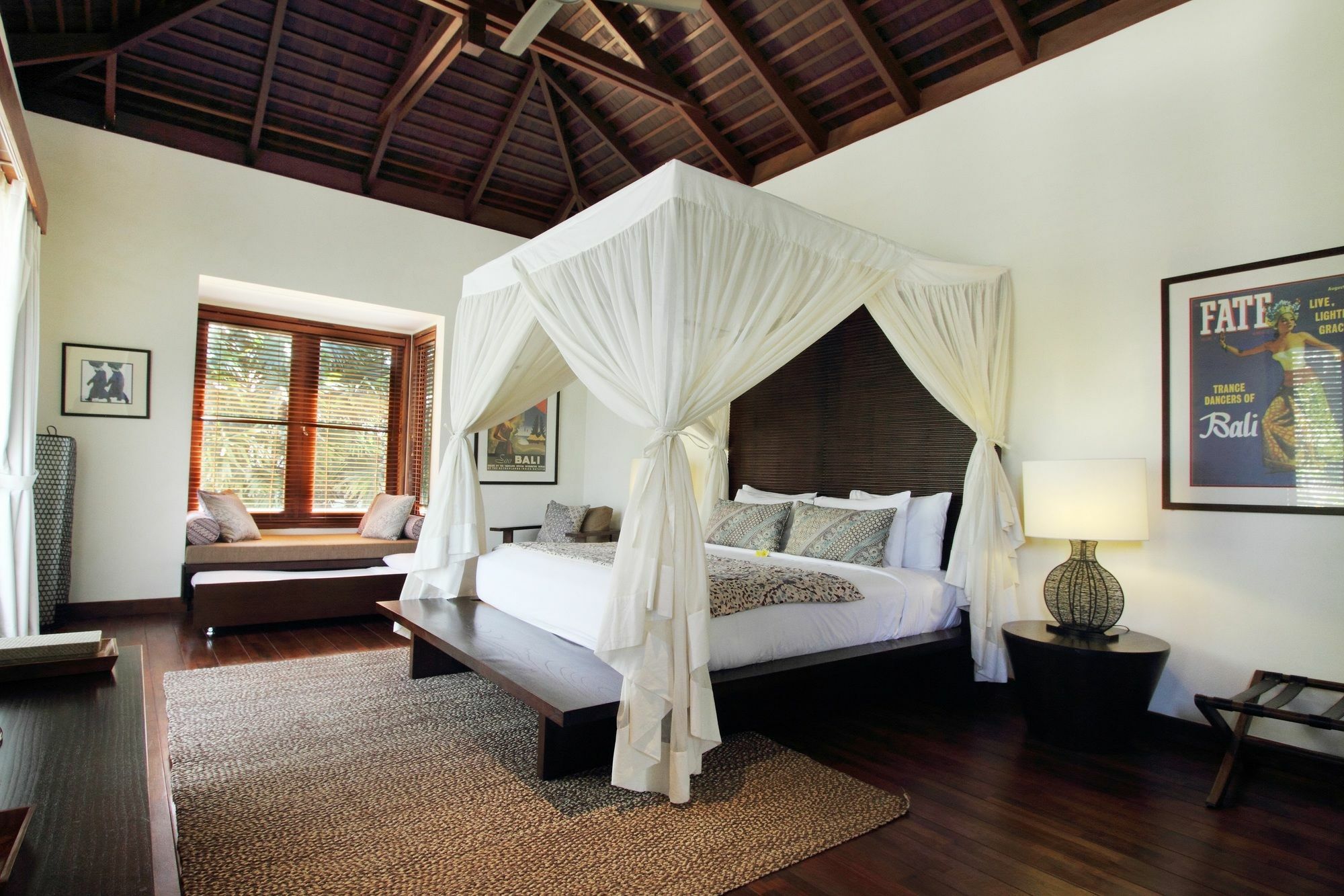 Suar Villa *