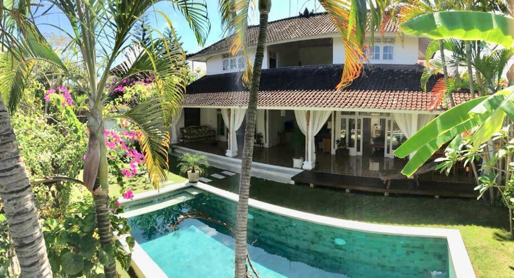 Jalun * Seminyak (Bali)