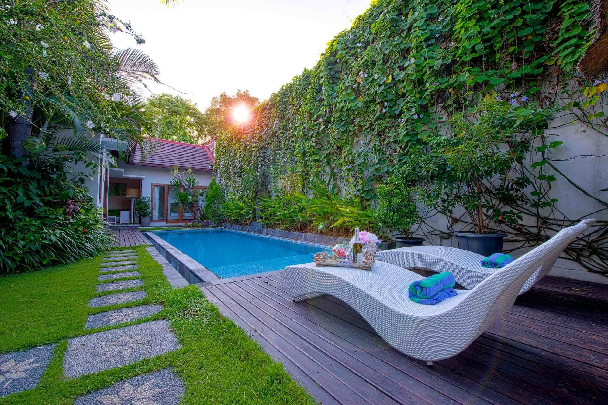 Enjoy - Center Seminyak (Bali)