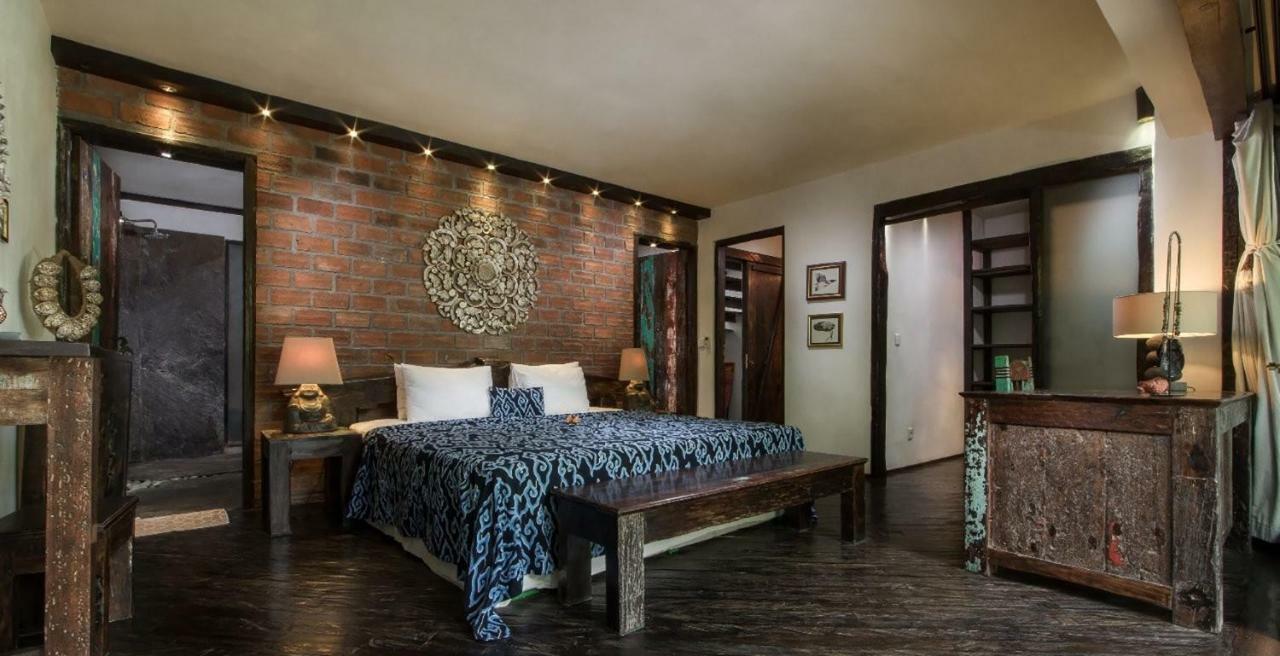 Villa Phinisi - Seminyak (Bali)