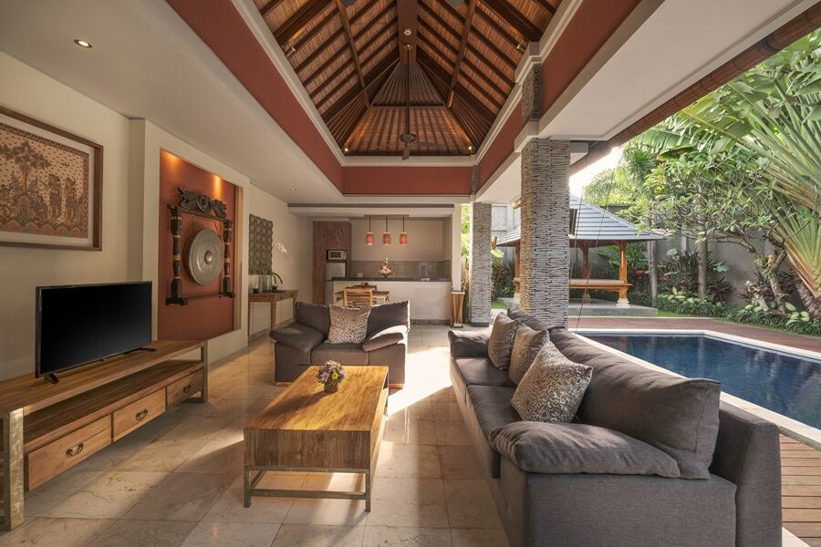 The Wolas Villa