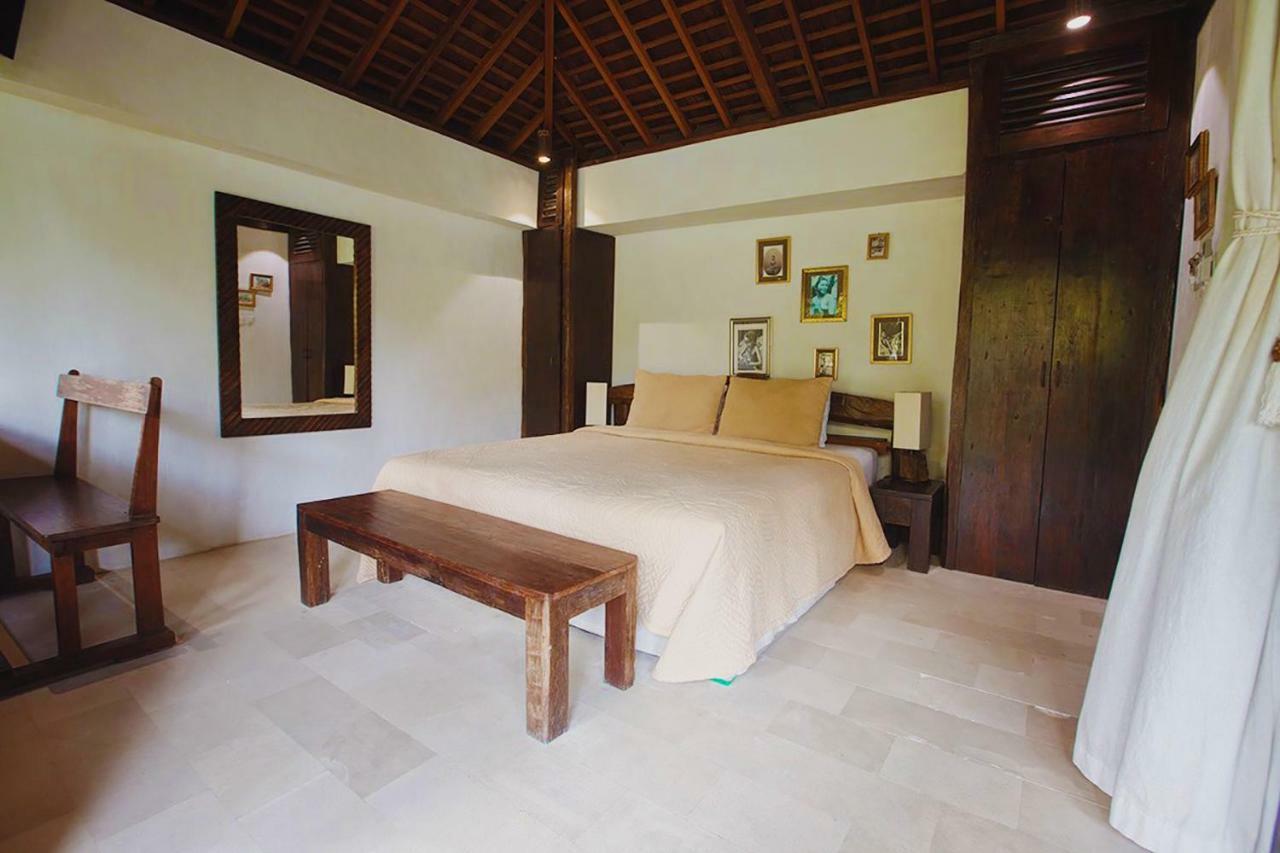 Phinisi - Seminyak (Bali)