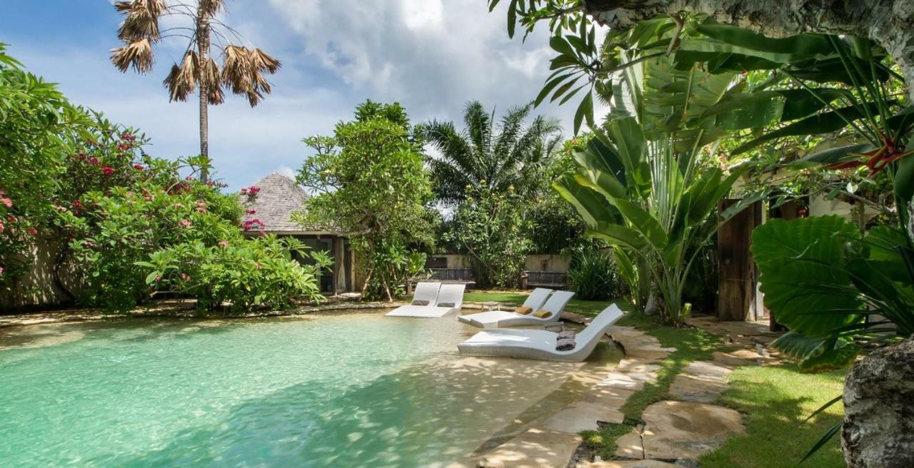 Phinisi - * Seminyak (Bali)