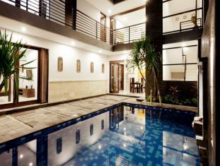 Penelopy * Seminyak (Bali)