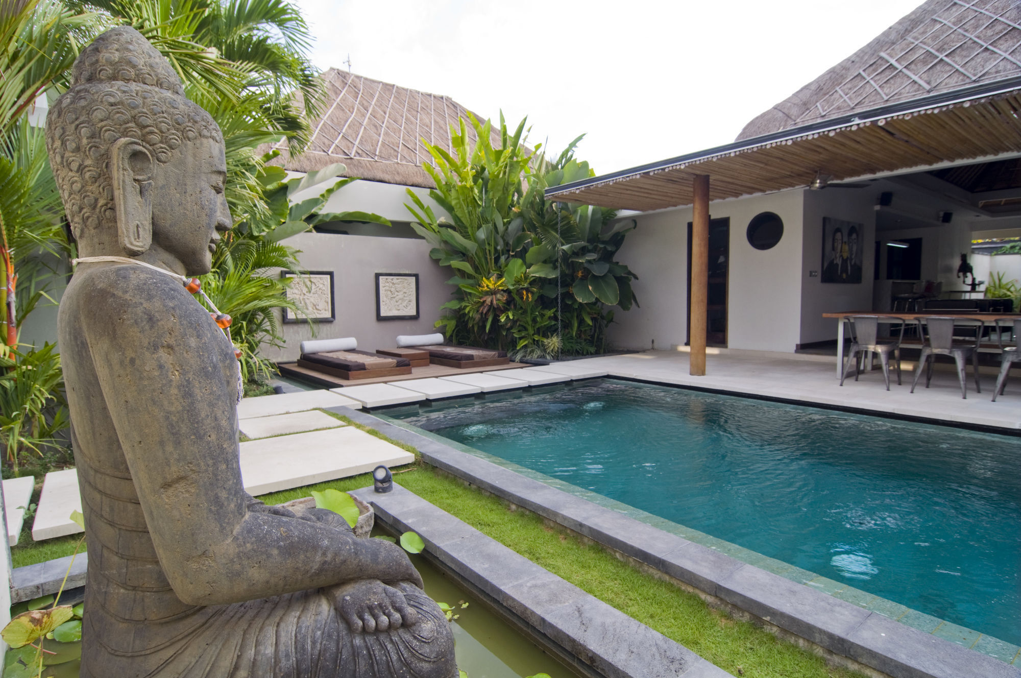 Villa Putih *