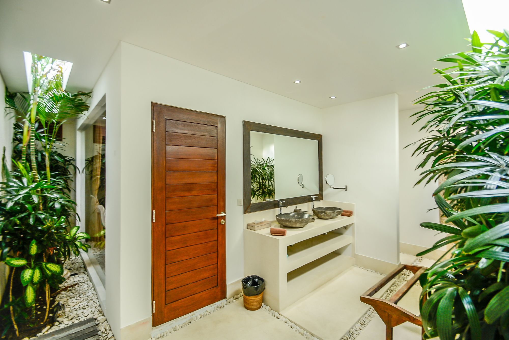 Saha - Elegant 3-bedroom In * Seminyak (Bali)