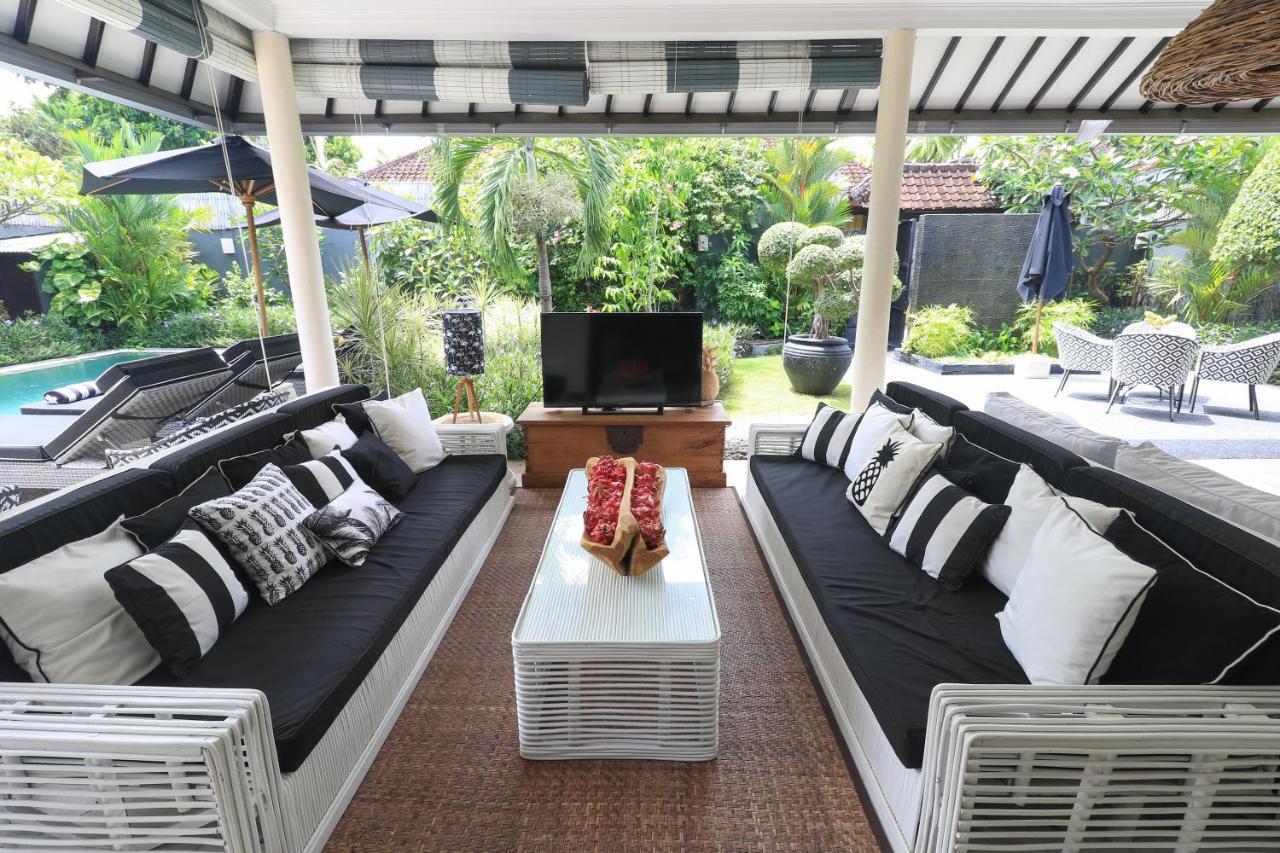Villa Bloom 1 - 4 Bedrooms, 4 Bathrooms, Private Pool Close To The *
