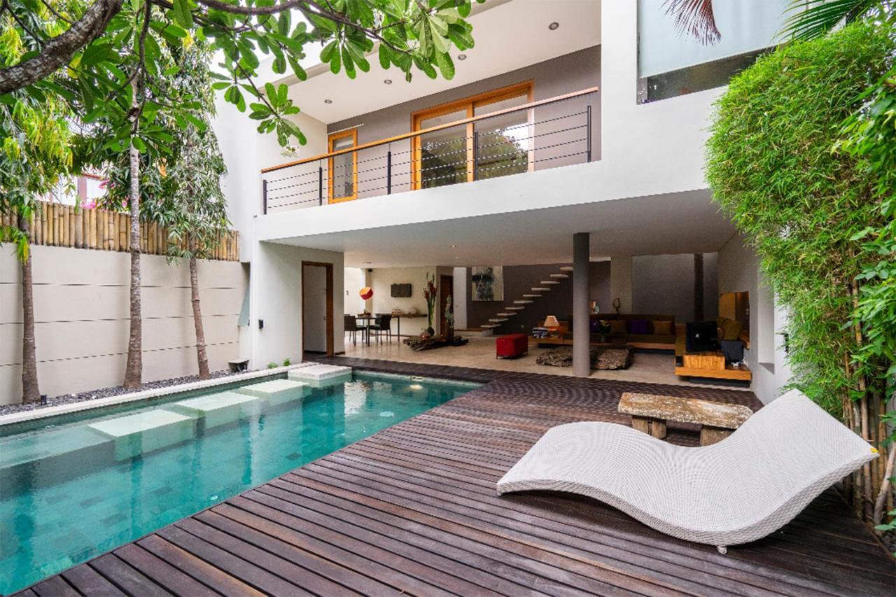 Athena Seminyak (Bali)