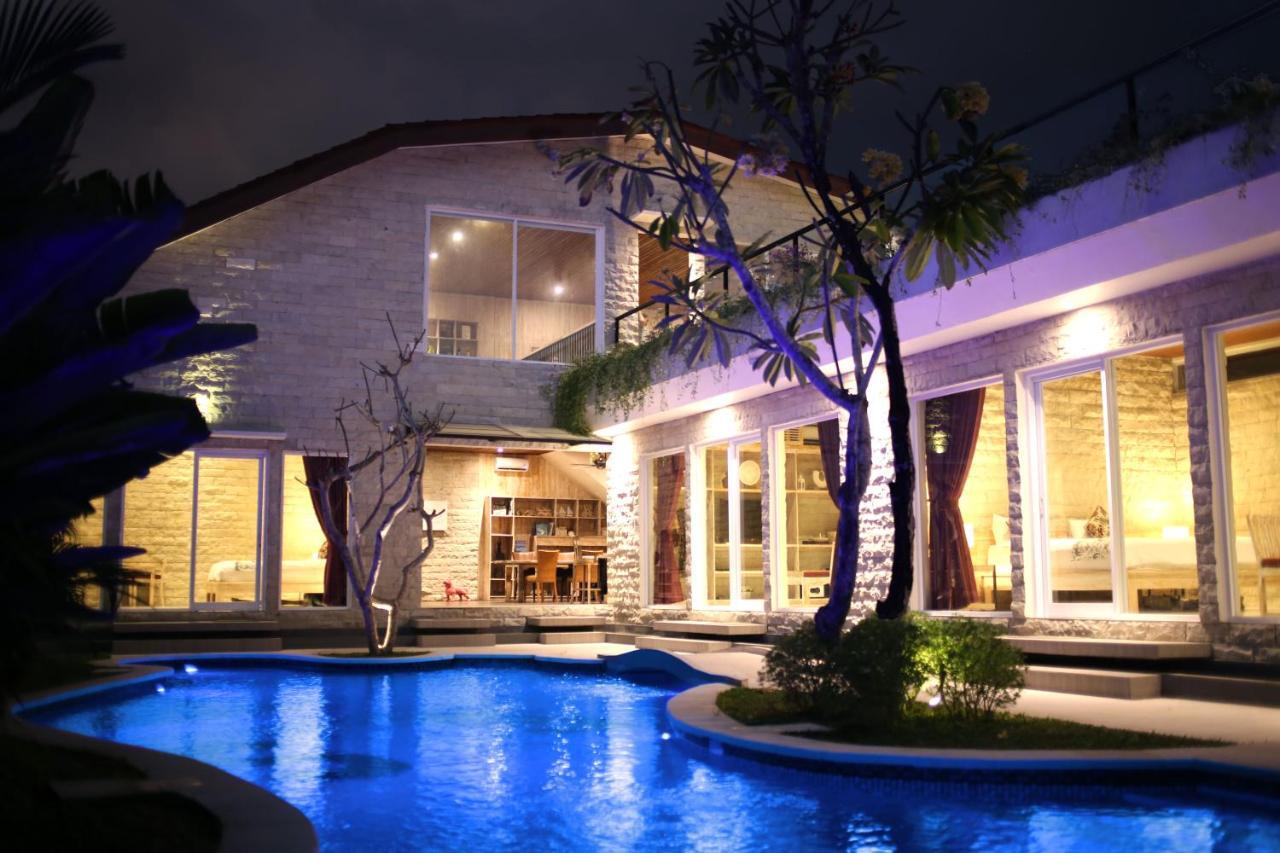 Latour Villa *