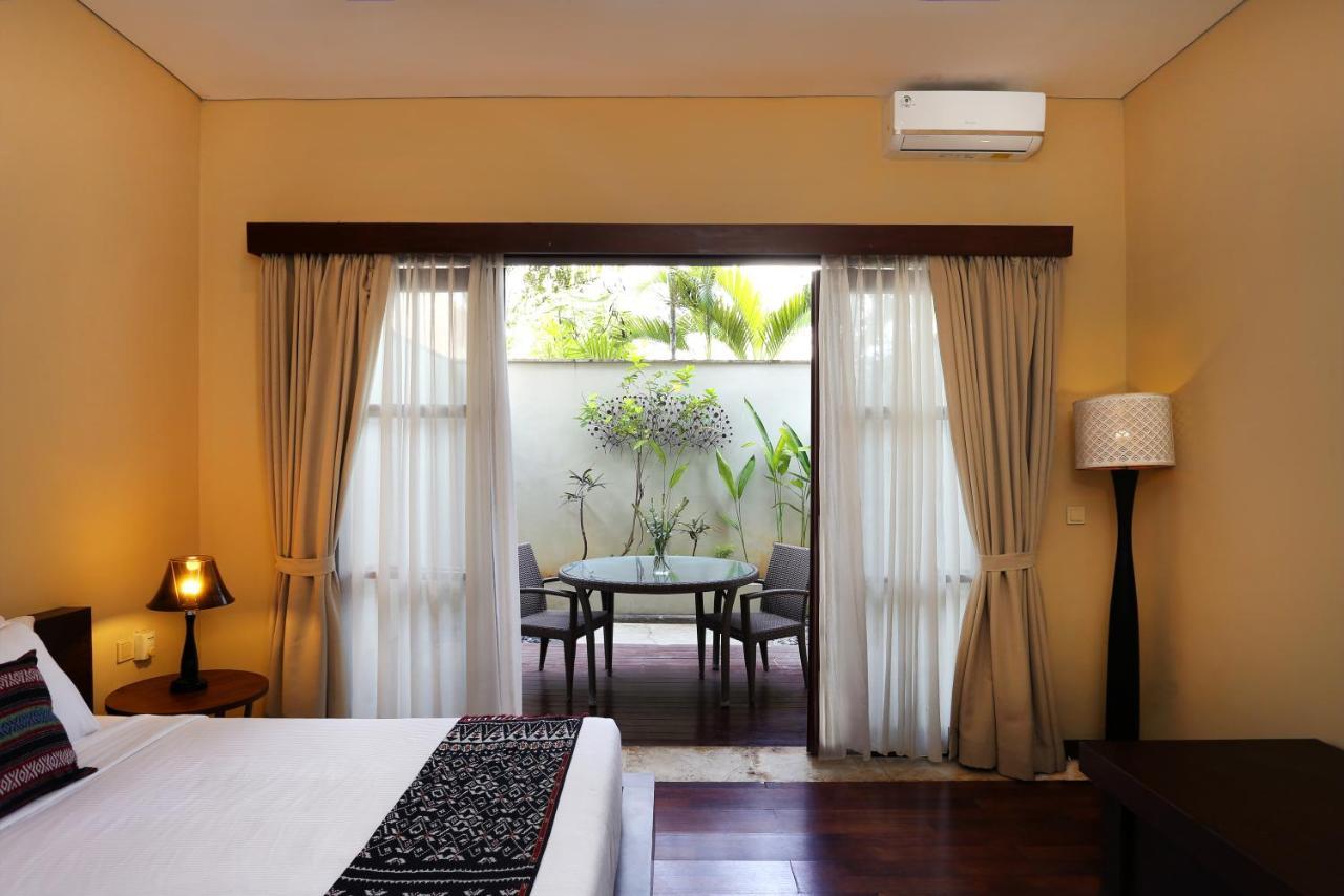 Escape Vila Seminyak (Bali)