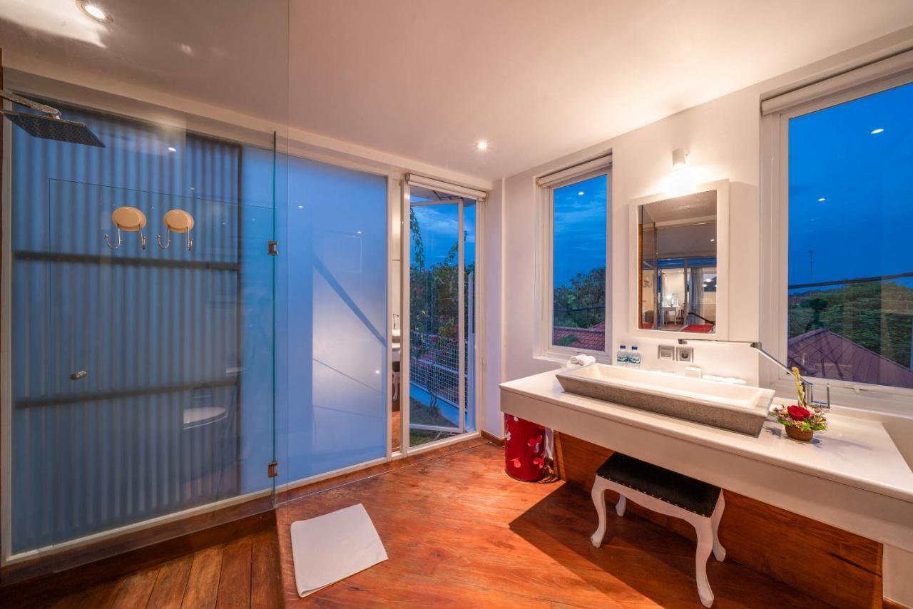 Tykhe - Modern Balinese 4br Pool In Villa Seminyak (Bali)