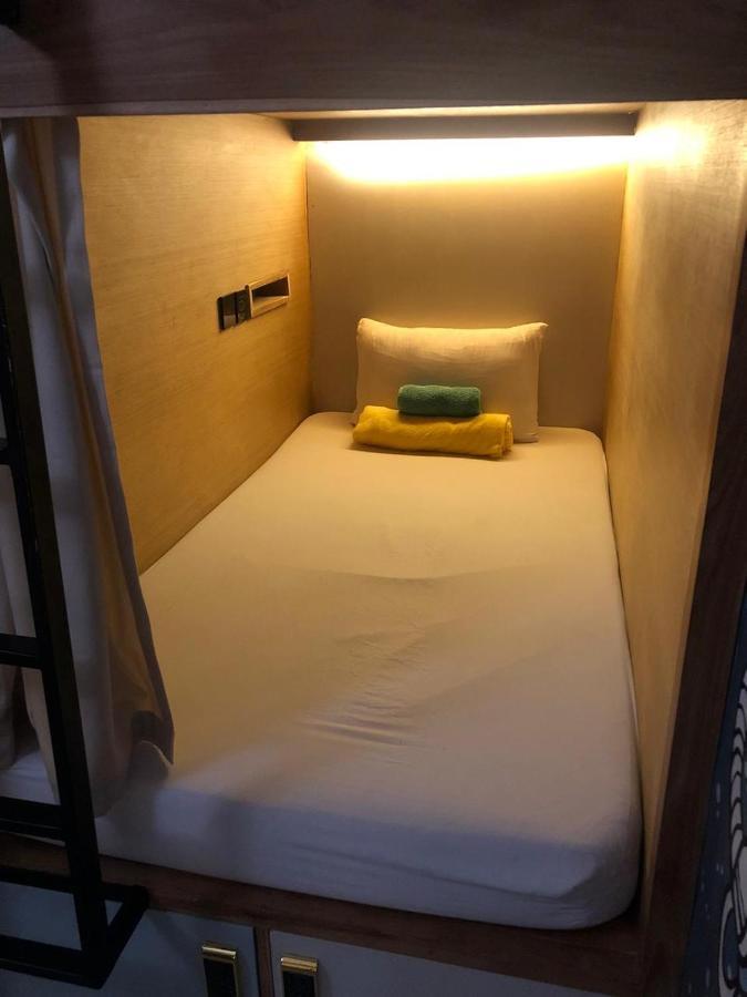 Hostel Stellar Capsules Seminyak (Bali)