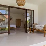 Charming 3 Bedrooms Villa Beach Walking Distance