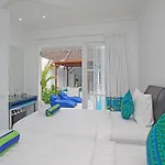 Charming 2Br Villa Ley 66 Walking To Shops&Beach