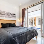 Lumturi House - Centrally Located
