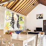 Villa Salya - 3Br - Private Pool - 1Min Walk To La Favela!