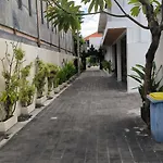 Modern 2Bdr Villa - Central Seminyak