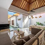 Modern 2Bdr Villa - Central Seminyak