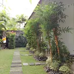 Room & Vespa 3