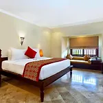 Entire 2 Bedroom Private Pool Villa Zn105