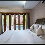 Huge Two Storey 4 Bed 4 Bath Villa With Pool Right In The Heart Of Seminyak
