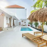 Casa Kokoon - New Bright & Quiet 2Br Mertanadi Seminyak With Private Pool And Parking