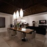 Villa Duadewi 4Br In The Heart Of Seminyak By Santi Management