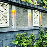 Villa Rahayu