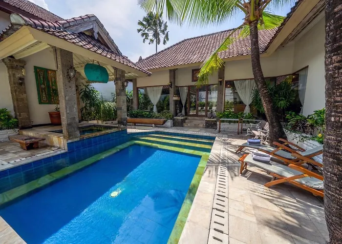 Villa Chandi 2 - Legian - Seminyak - 5 Bedroom 4 Bathroom Villa - Great Location !