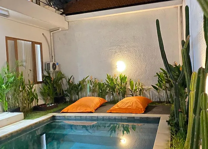 Villa Akmali Seminyak Basangkasa- 2 Bedrooms