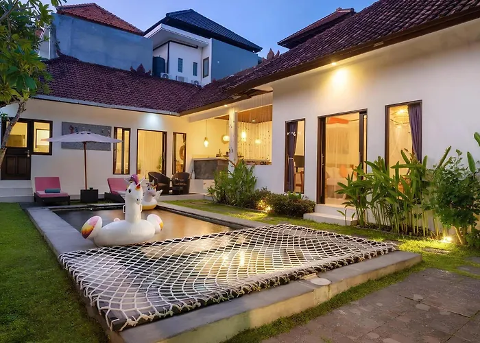 Taman Pangeran Villa In Seminyak, 2Br Large Pool, Prime Location !