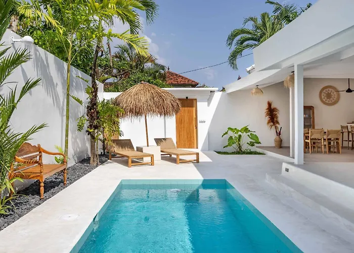 Casa Kokoon - New Bright & Quiet 2Br Mertanadi Seminyak With Private Pool And Parking