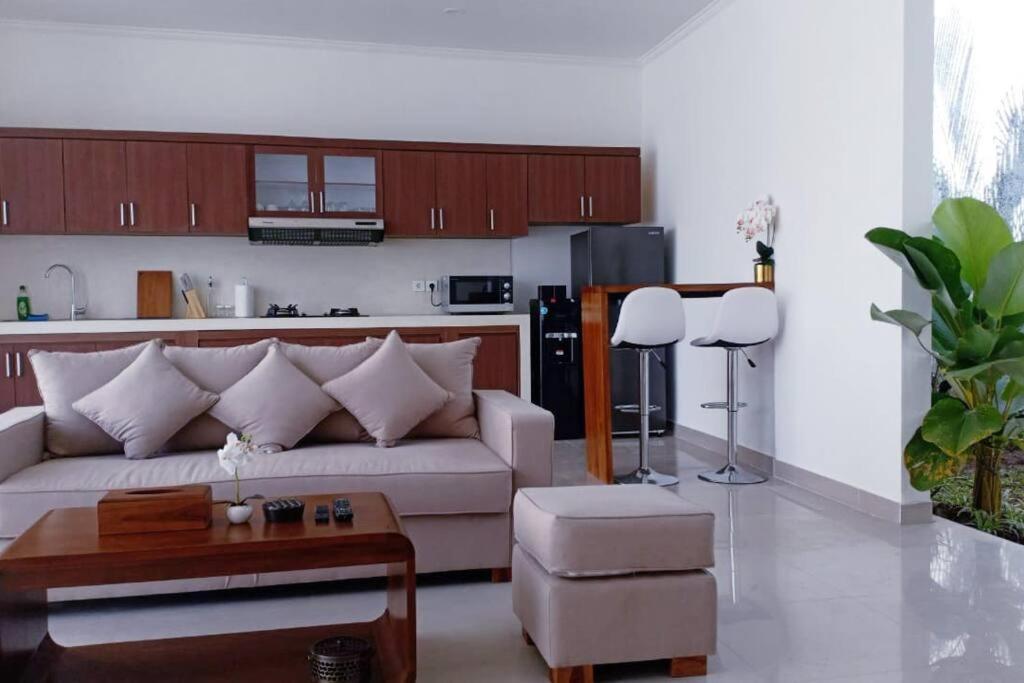 Akmali Basangkasa- 2 Bedrooms