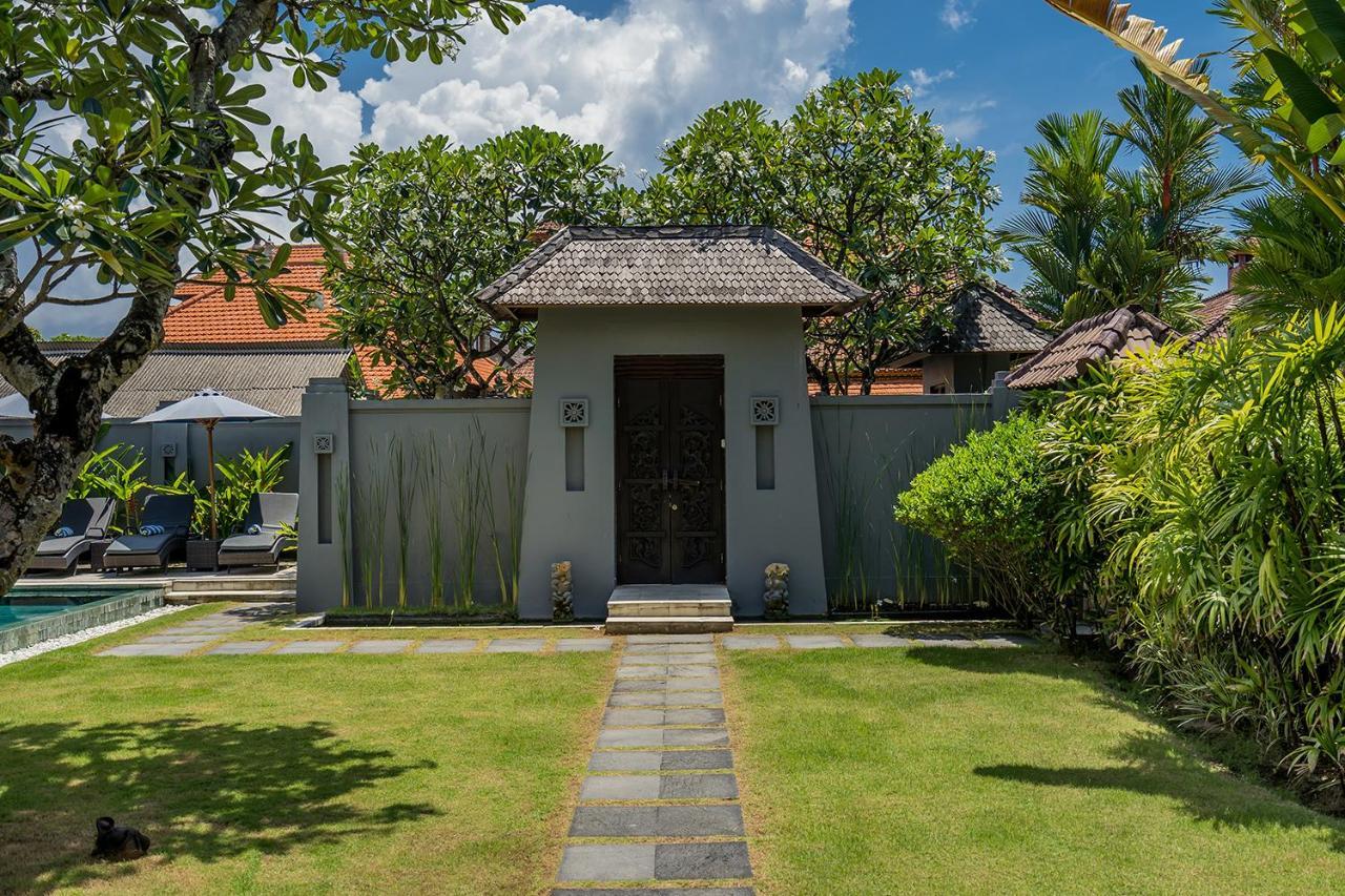 Bali Lotus Biệt thự Seminyak (Bali)